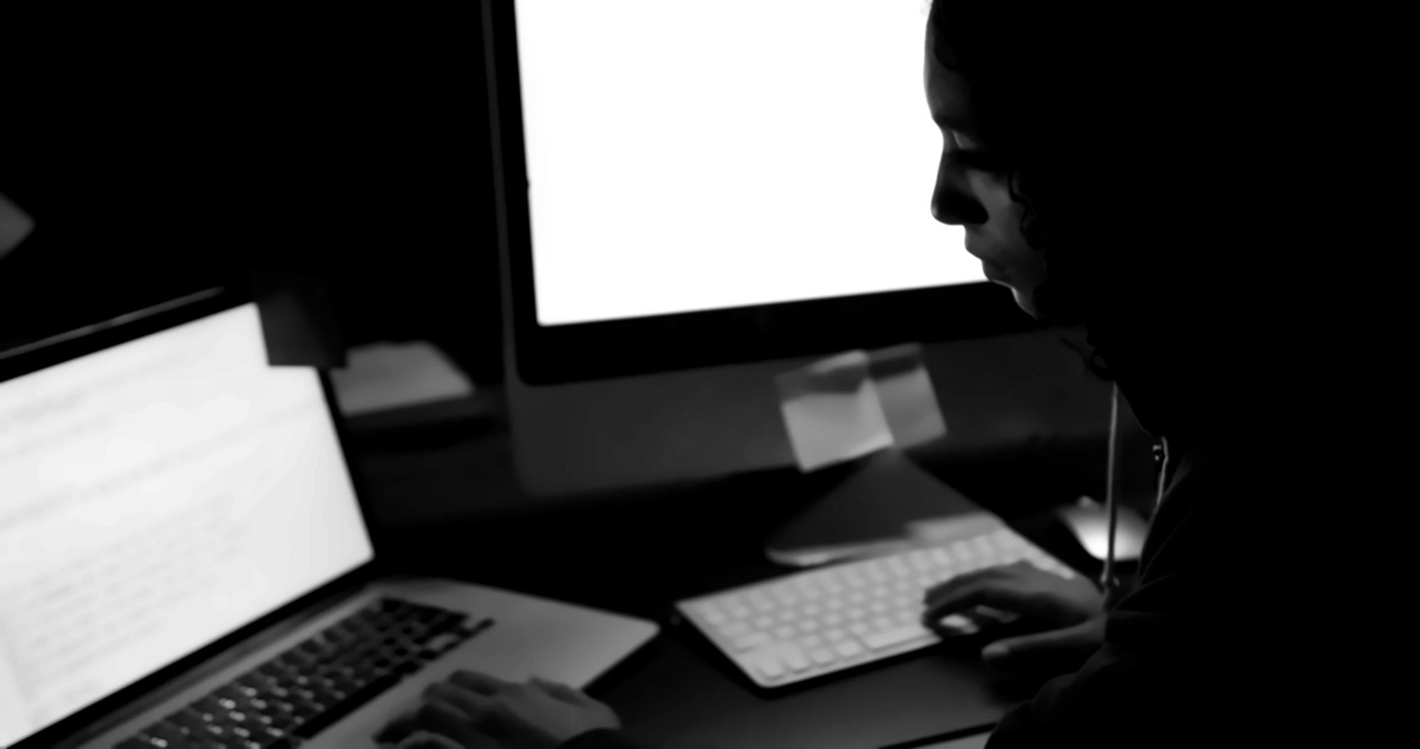 Equipe trabalhando em desenvolvimento de jogos